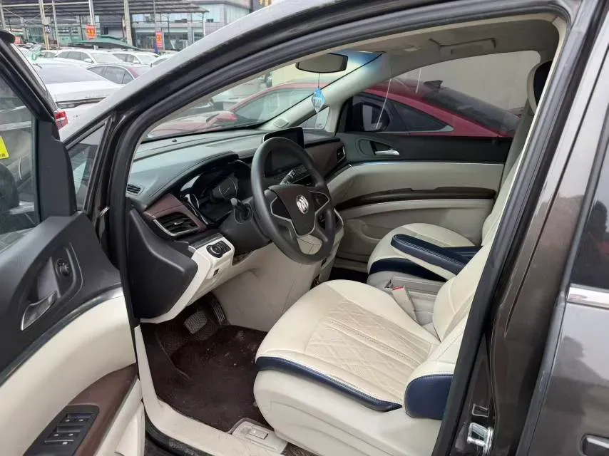 2022 Buick GL8 2.0T 237HP L4 9AT,autocango,china used car exporter,china ev exporter,chinese used car exporter,chinese used ev exporter