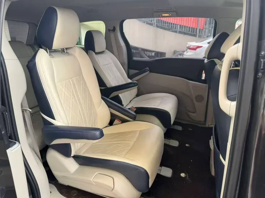 2022 Buick GL8 2.0T 237HP L4 9AT,autocango,china used car exporter,china ev exporter,chinese used car exporter,chinese used ev exporter