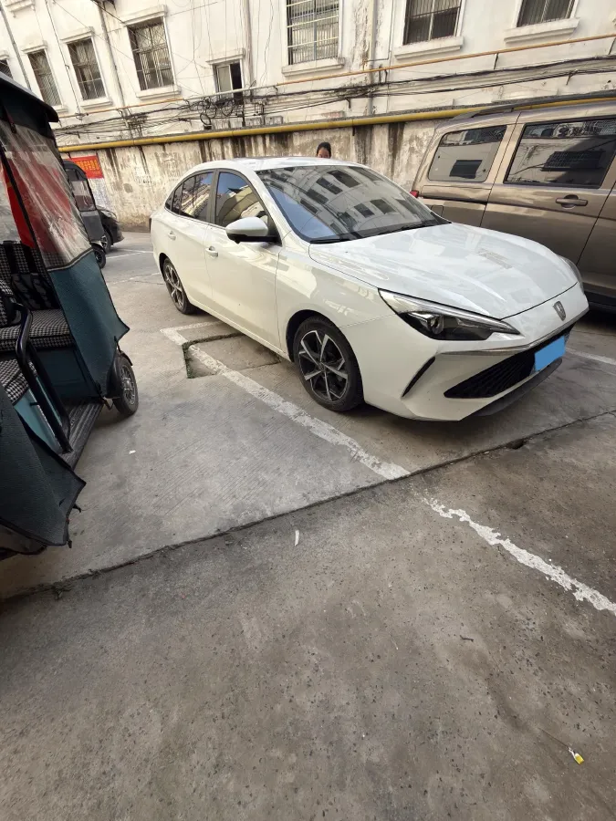 2023 Roewe i5 1.5L 129HP L4 CVT,autocango,china used car exporter,china ev exporter,chinese used car exporter,chinese used ev exporter