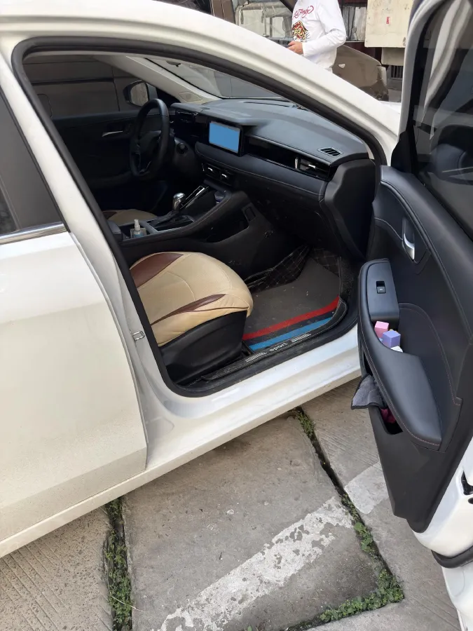 2023 Roewe i5 1.5L 129HP L4 CVT,autocango,china used car exporter,china ev exporter,chinese used car exporter,chinese used ev exporter