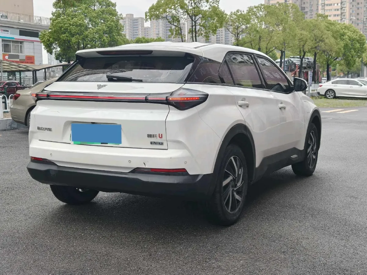 2022 Venucia Grand V 1.5T 190HP L4 7DCT,autocango,china used car exporter,china ev exporter,chinese used car exporter,chinese used ev exporter