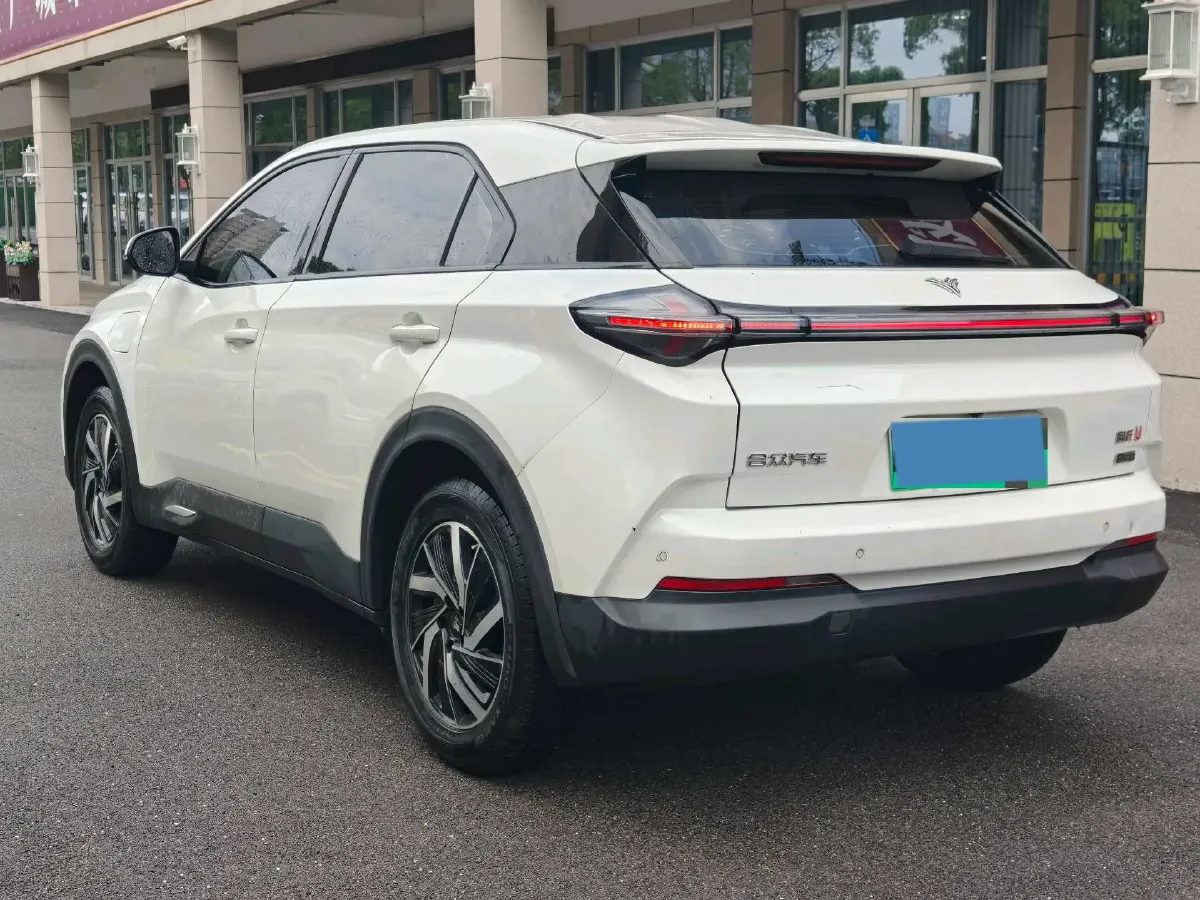 2022 Venucia Grand V 1.5T 190HP L4 7DCT,autocango,china used car exporter,china ev exporter,chinese used car exporter,chinese used ev exporter
