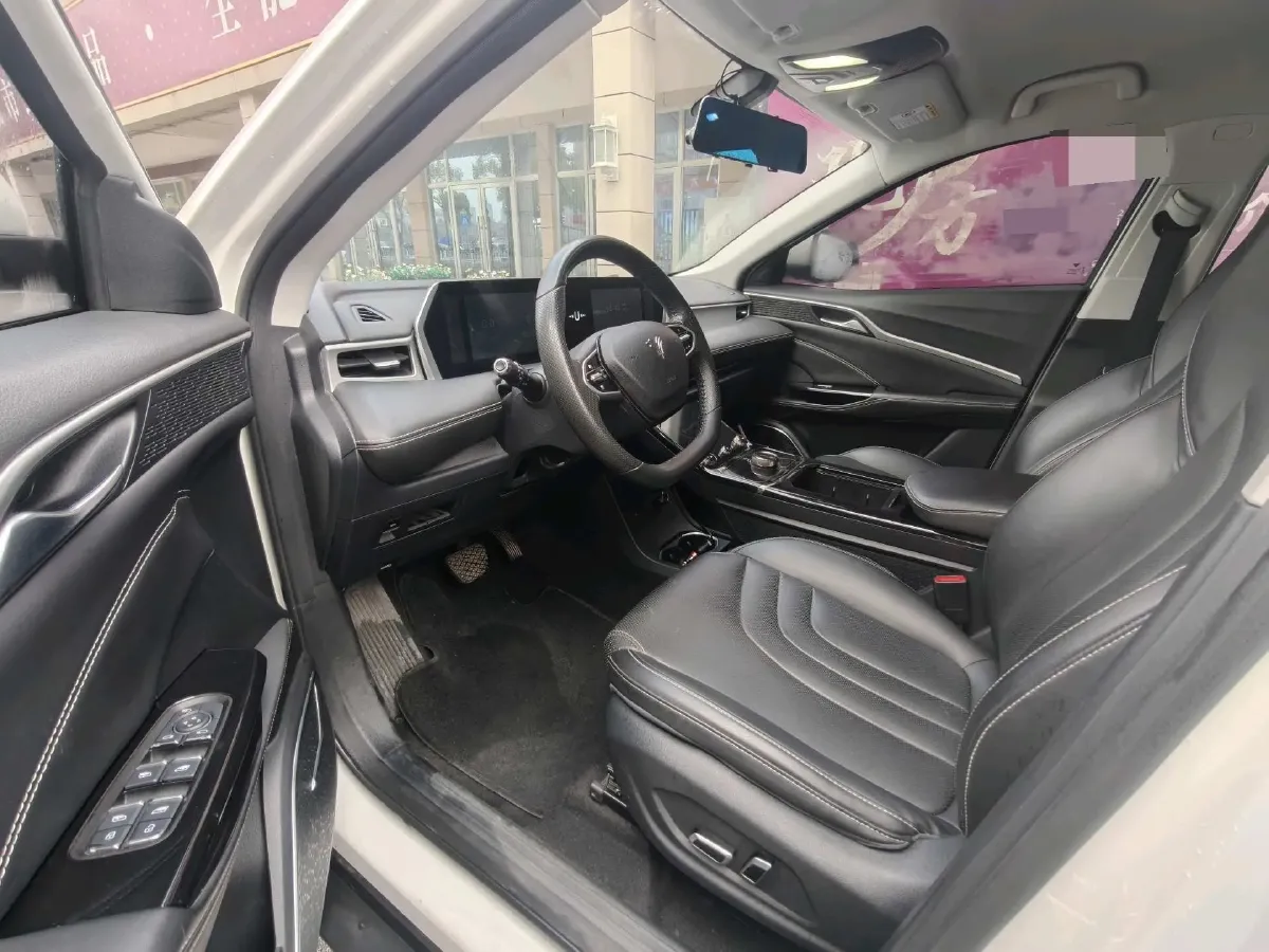 2022 Venucia Grand V 1.5T 190HP L4 7DCT,autocango,china used car exporter,china ev exporter,chinese used car exporter,chinese used ev exporter