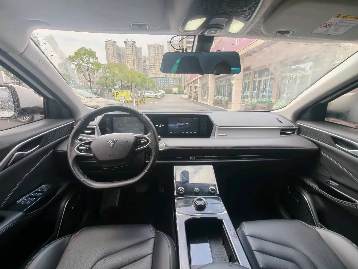 2022 Venucia Grand V 1.5T 190HP L4 7DCT,autocango,china used car exporter,china ev exporter,chinese used car exporter,chinese used ev exporter