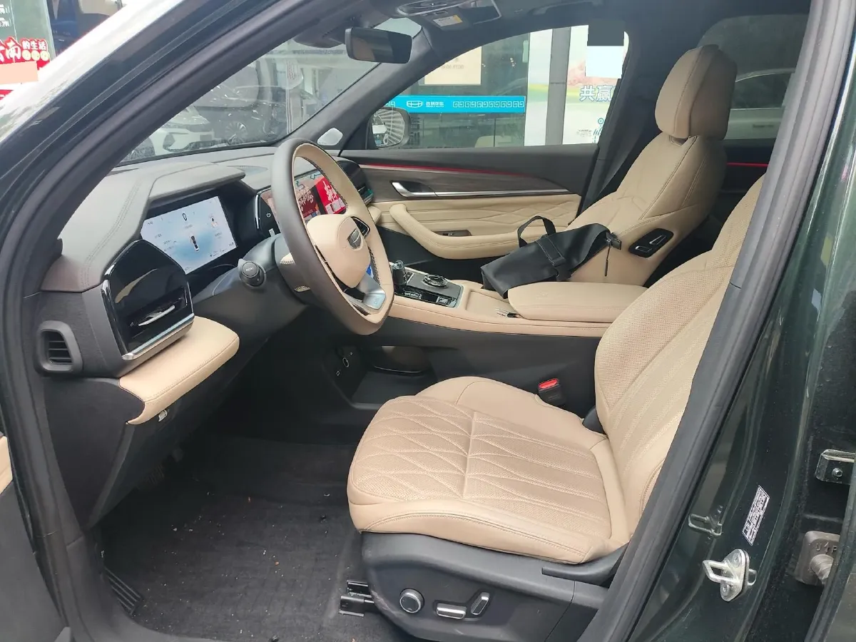 2025 Geely Monjaro 2.0T 238HP L4 8AT,autocango,china used car exporter,china ev exporter,chinese used car exporter,chinese used ev exporter