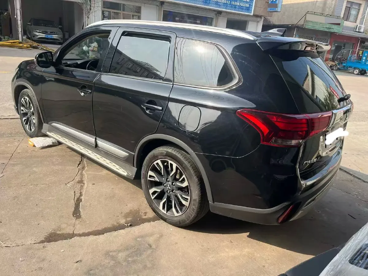 2019 Mitsubishi Outlander 2.0L 166HP L4 CVT,autocango,china used car exporter,china ev exporter,chinese used car exporter,chinese used ev exporter