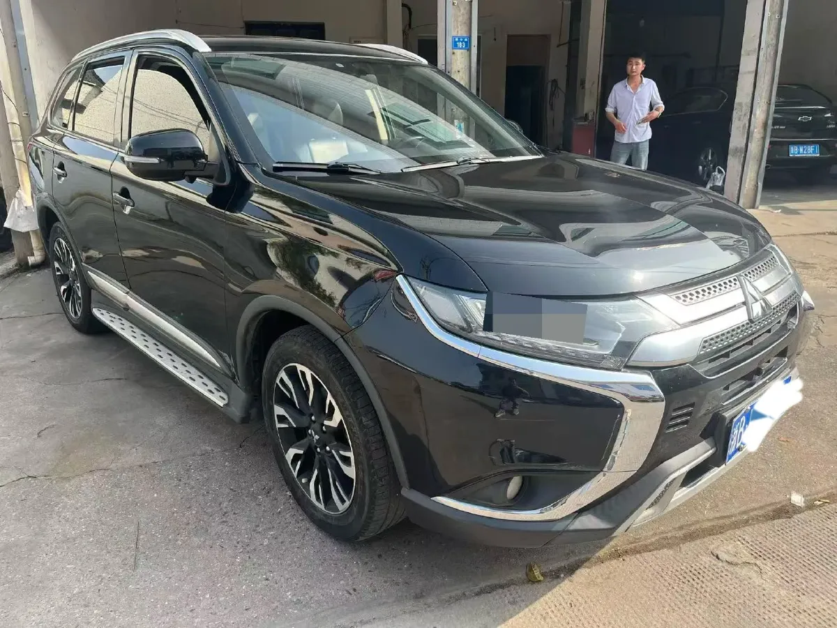 2019 Mitsubishi Outlander 2.0L 166HP L4 CVT,autocango,china used car exporter,china ev exporter,chinese used car exporter,chinese used ev exporter