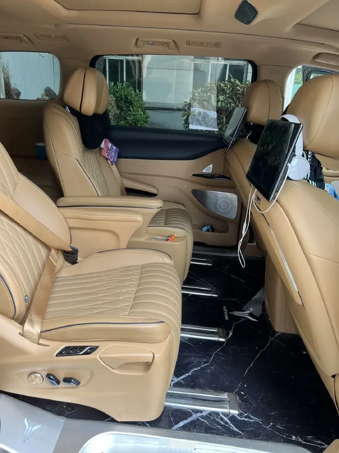 2022 Voyah Dream 1.5T 136HP L4 PHEV 25.57KWH,autocango,china used car exporter,china ev exporter,chinese used car exporter,chinese used ev exporter