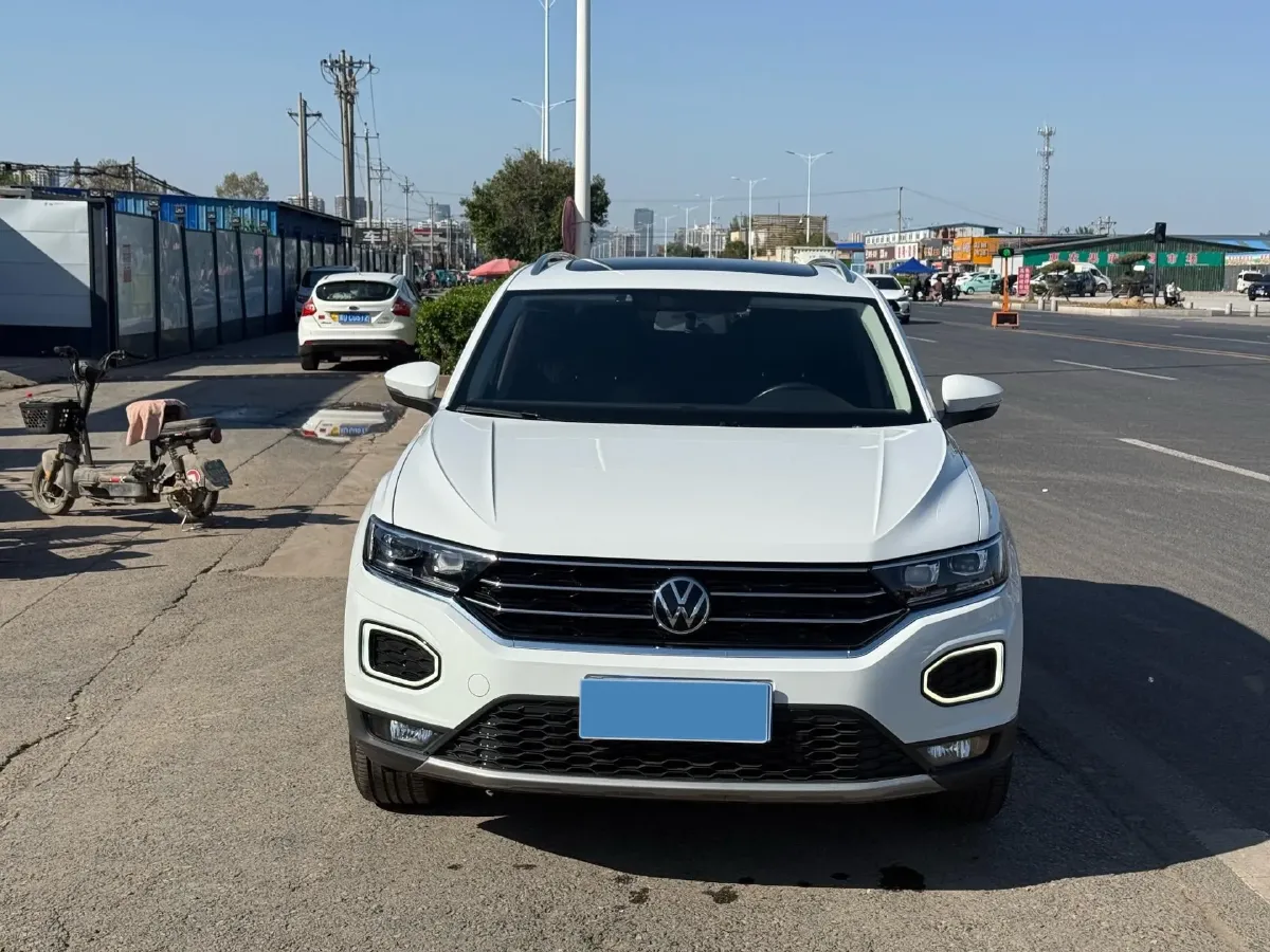 2021 Volkswagen T-Roc 1.4T 150HP L4 7DCT,autocango,china used car exporter,china ev exporter,chinese used car exporter,chinese used ev exporter