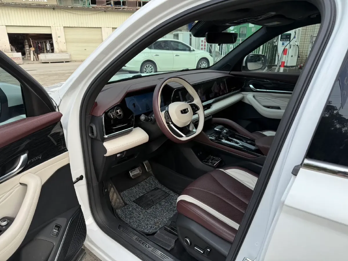 2021 Geely Monjaro 2.0T 218HP L4 7DCT,autocango,china used car exporter,china ev exporter,chinese used car exporter,chinese used ev exporter