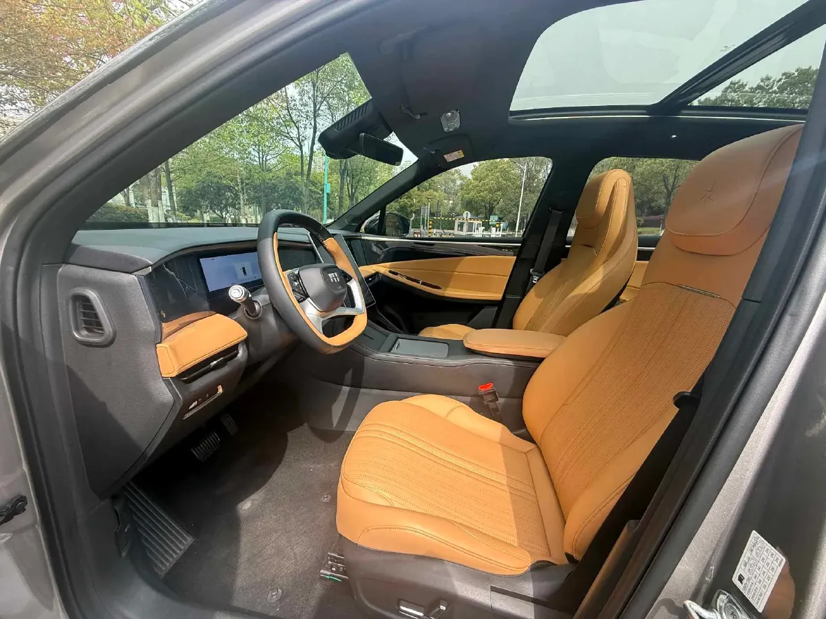 2024 Geely Galaxy L7 1.5T 163HP L4 3DHT PHEV 18.7KWH,autocango,china used car exporter,china ev exporter,chinese used car exporter,chinese used ev exporter