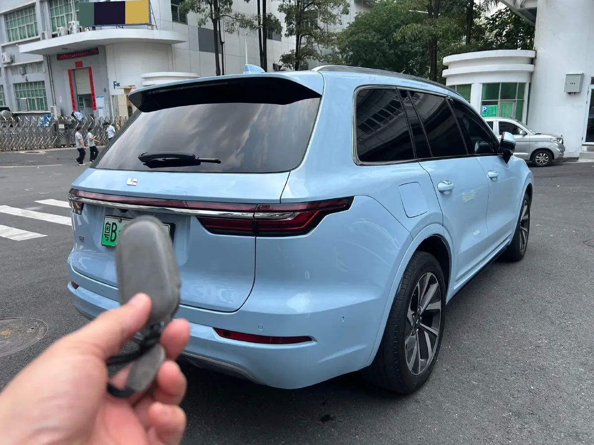 2021 Li ONE Range Extended 131HP REEV 40.5KWH,autocango,china used car exporter,china ev exporter,chinese used car exporter,chinese used ev exporter