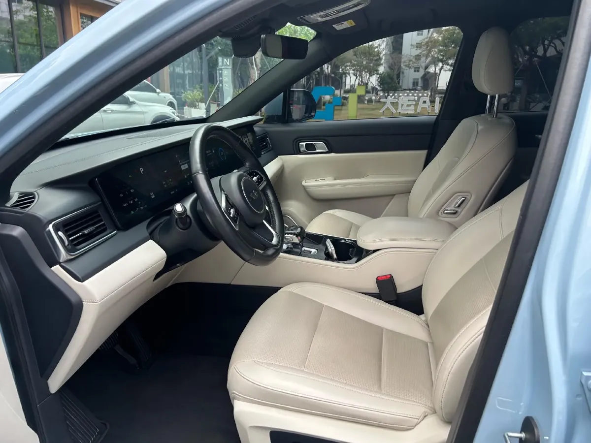 2021 Li ONE Range Extended 131HP REEV 40.5KWH,autocango,china used car exporter,china ev exporter,chinese used car exporter,chinese used ev exporter