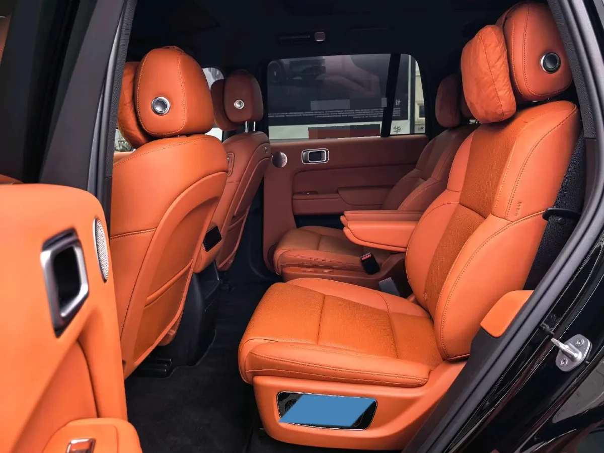 2024 Volvo S60 2.0T 197HP L4 7DCT,autocango,china used car exporter,china ev exporter,chinese used car exporter,chinese used ev exporter