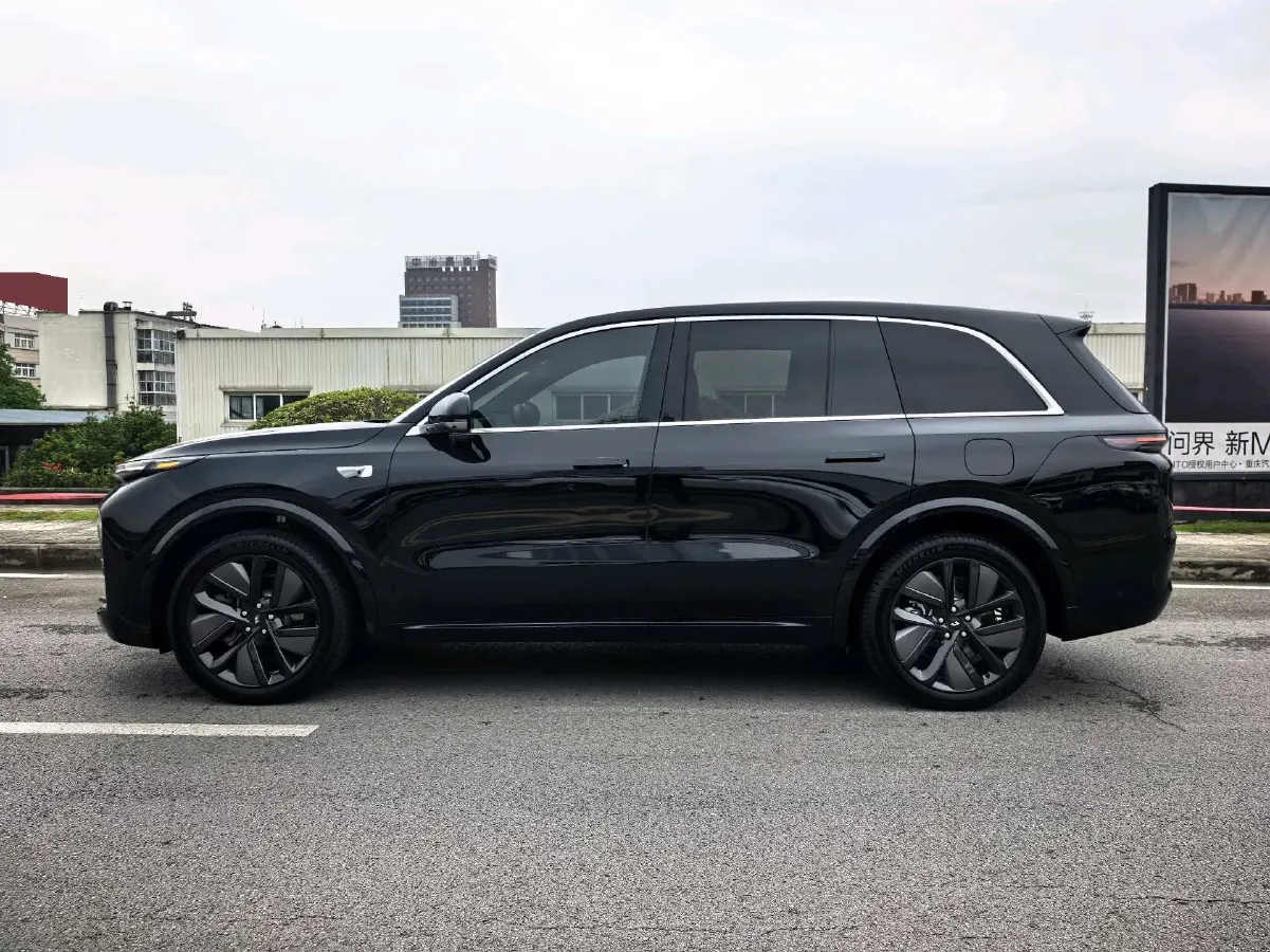 2024 Volvo S60 2.0T 197HP L4 7DCT,autocango,china used car exporter,china ev exporter,chinese used car exporter,chinese used ev exporter