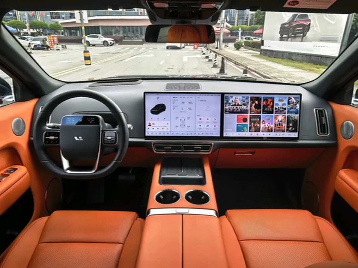 2024 Volvo S60 2.0T 197HP L4 7DCT,autocango,china used car exporter,china ev exporter,chinese used car exporter,chinese used ev exporter