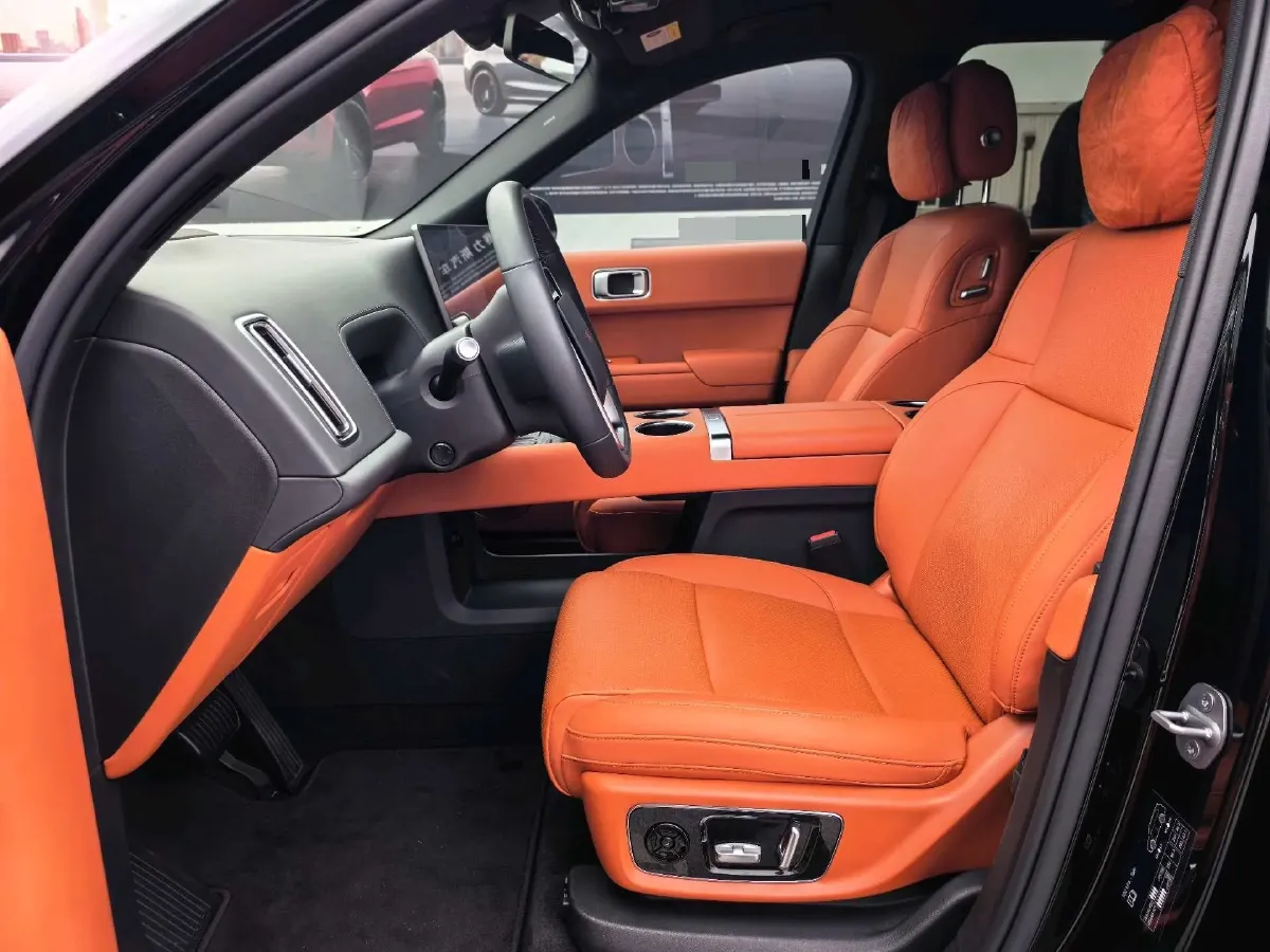 2024 Volvo S60 2.0T 197HP L4 7DCT,autocango,china used car exporter,china ev exporter,chinese used car exporter,chinese used ev exporter