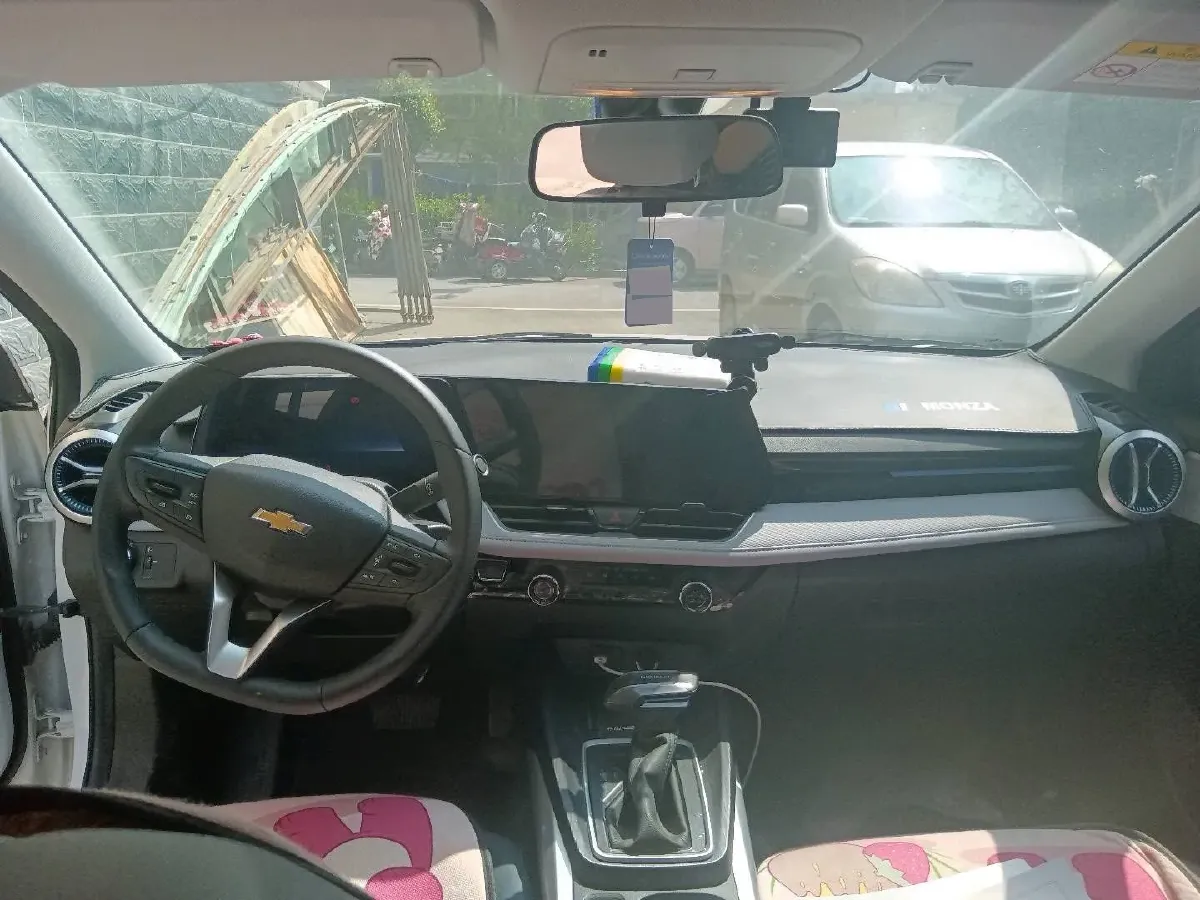 2023 Chevrolet Monza 1.5L 113HP L4 6DCT,autocango,china used car exporter,china ev exporter,chinese used car exporter,chinese used ev exporter