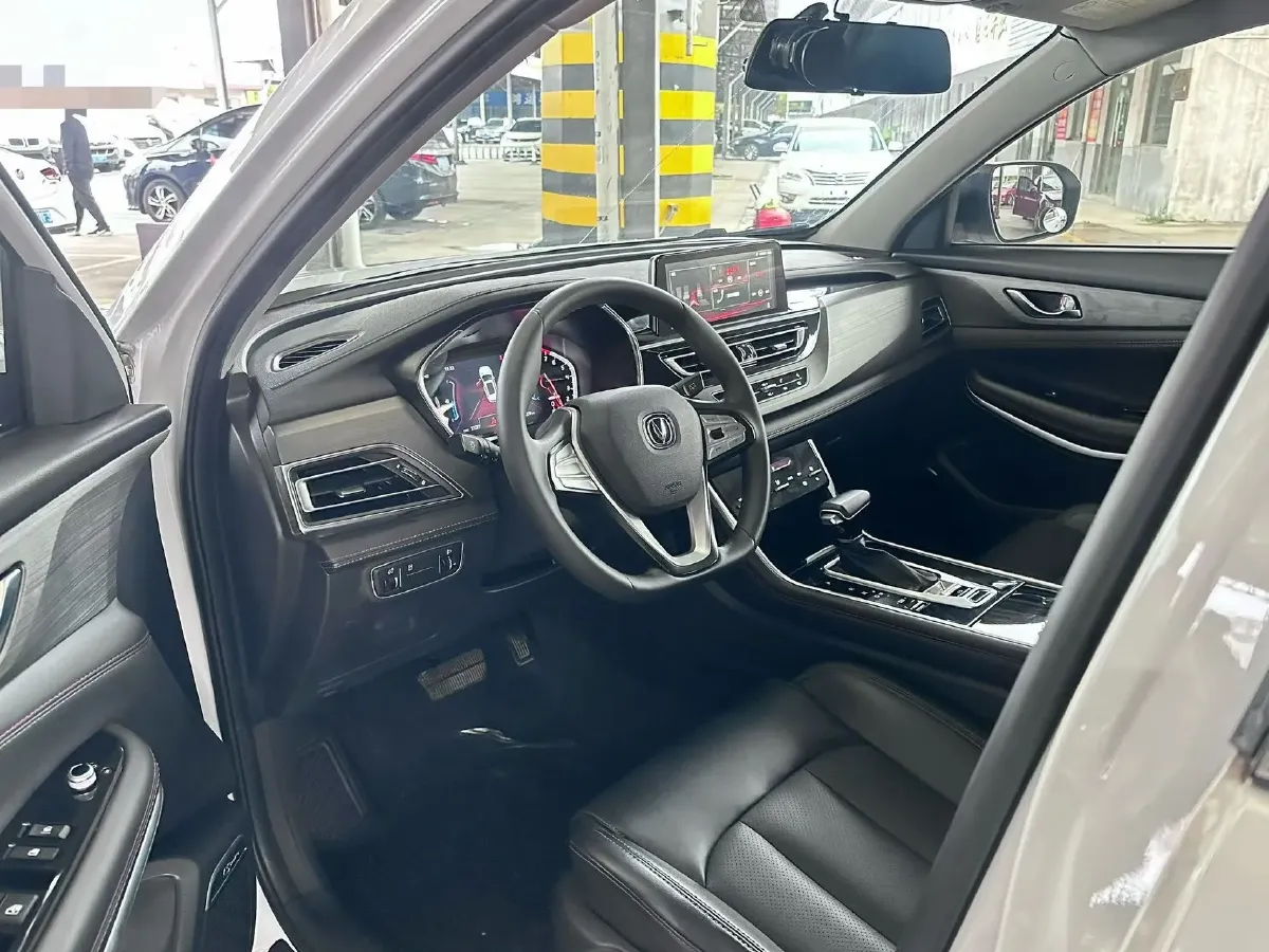 2021 ChangAn CS75 1.5T 178HP L4 7DCT,autocango,china used car exporter,china ev exporter,chinese used car exporter,chinese used ev exporter