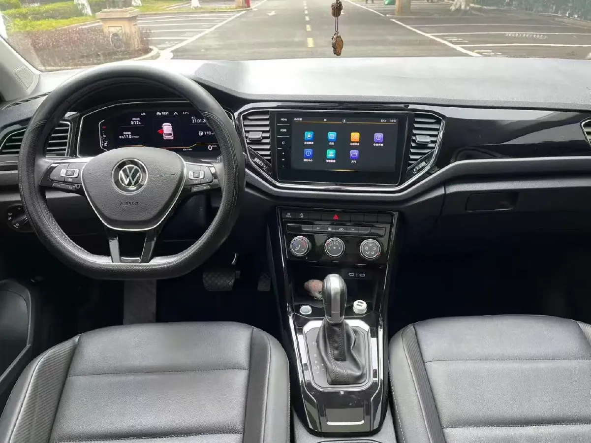 2021 Volkswagen T-Roc 1.4T 150HP L4 7DCT,autocango,china used car exporter,china ev exporter,chinese used car exporter,chinese used ev exporter