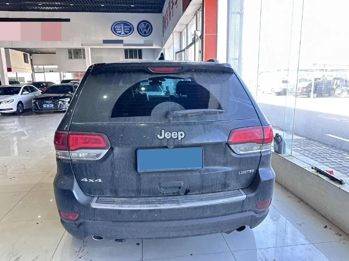 2019 Jeep Grand Cherokee 3.0L 234HP V6 8AT,autocango,china used car exporter,china ev exporter,chinese used car exporter,chinese used ev exporter