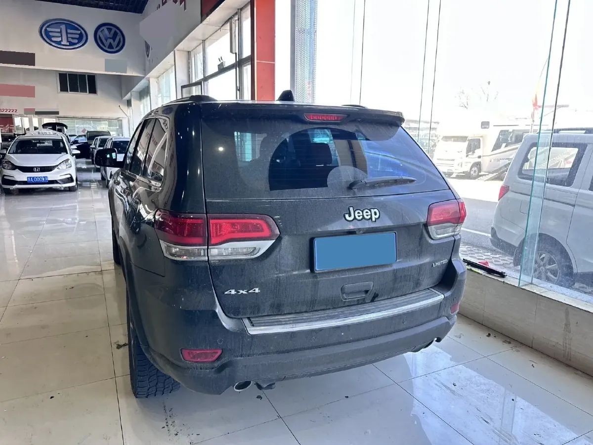 2019 Jeep Grand Cherokee 3.0L 234HP V6 8AT,autocango,china used car exporter,china ev exporter,chinese used car exporter,chinese used ev exporter