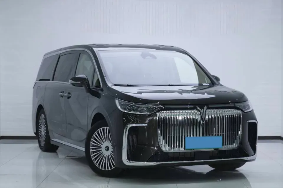 2025 Voyah Dream 1.5T 150HP L4 PHEV 41.7KWH,autocango,china used car exporter,china ev exporter,chinese used car exporter,chinese used ev exporter
