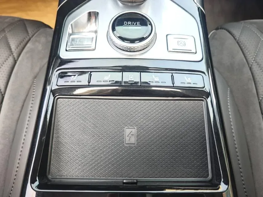 2019 HongQi HS5 2.0T 224HP L4 6AT,autocango,china used car exporter,china ev exporter,chinese used car exporter,chinese used ev exporter