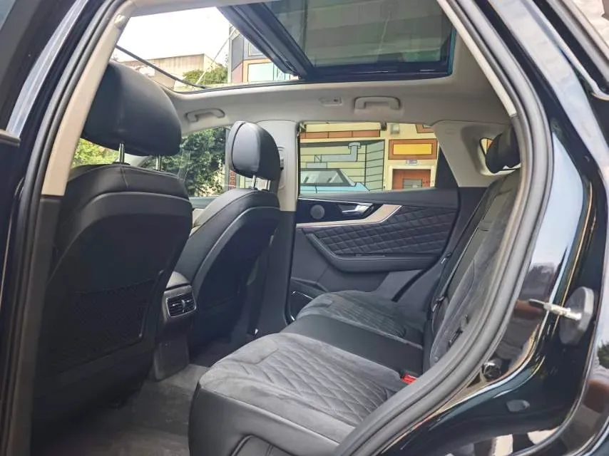 2019 HongQi HS5 2.0T 224HP L4 6AT,autocango,china used car exporter,china ev exporter,chinese used car exporter,chinese used ev exporter