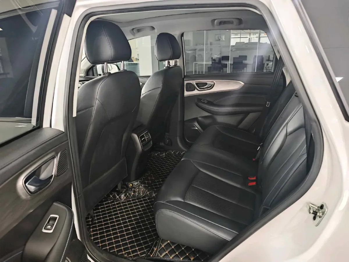 2022 Roewe RX5 1.5T 181HP L4 7DCT,autocango,china used car exporter,china ev exporter,chinese used car exporter,chinese used ev exporter