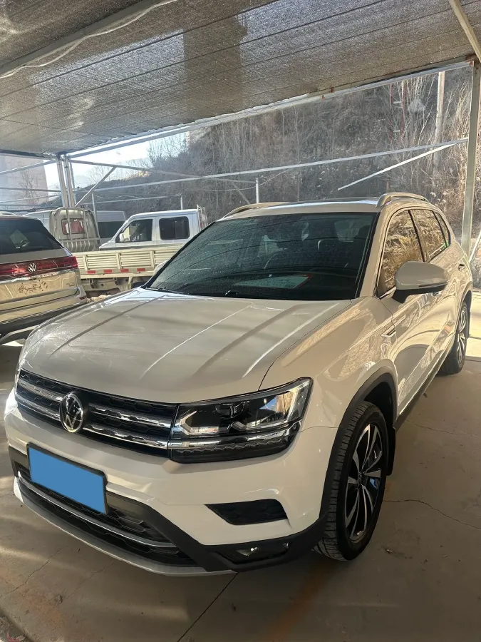 2022 Volkswagen Tharu 2.0T 186HP L4 7DCT,autocango,china used car exporter,china ev exporter,chinese used car exporter,chinese used ev exporter