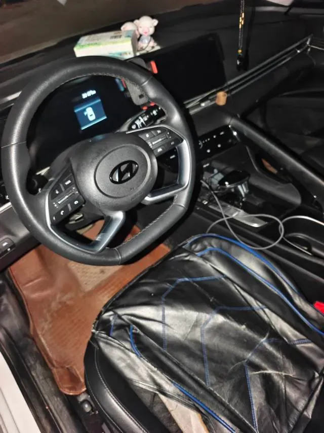 2021 Hyundai Elantra 1.5L 115HP L4 CVT,autocango,china used car exporter,china ev exporter,chinese used car exporter,chinese used ev exporter