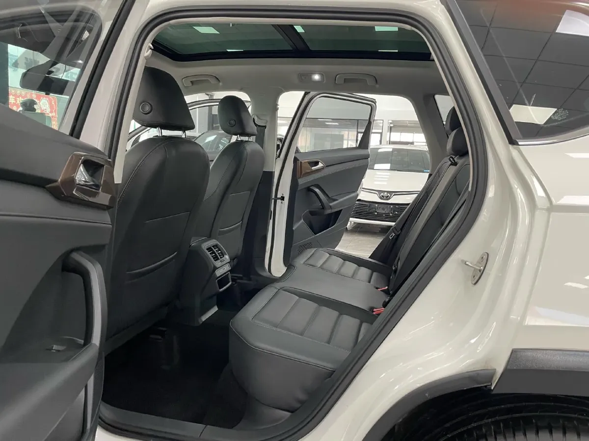 2021 Volkswagen Tharu 1.4T 150HP L4 7DCT,autocango,china used car exporter,china ev exporter,chinese used car exporter,chinese used ev exporter