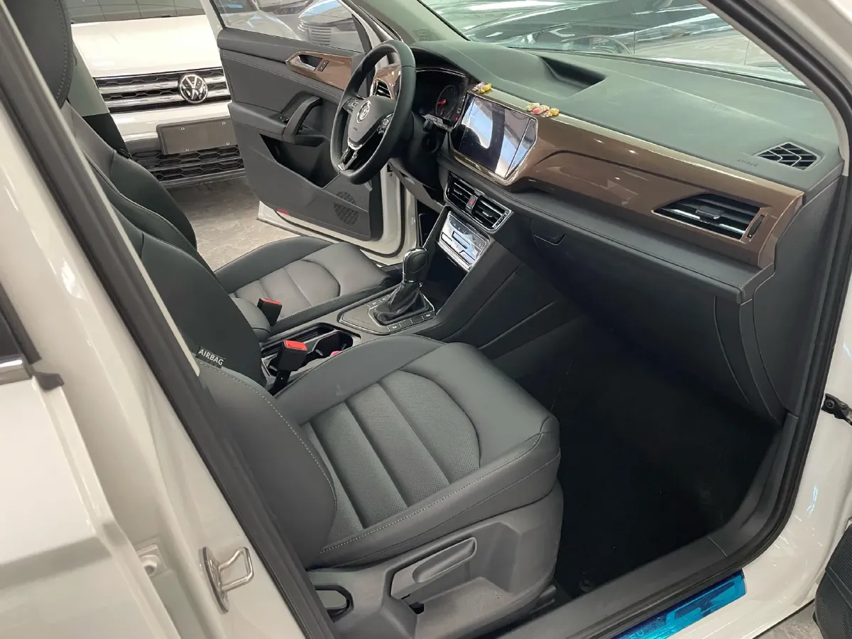 2021 Volkswagen Tharu 1.4T 150HP L4 7DCT,autocango,china used car exporter,china ev exporter,chinese used car exporter,chinese used ev exporter