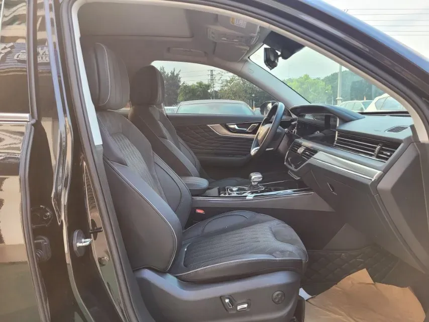 2022 HongQi HS5 2.0T 224HP L4 6AT,autocango,china used car exporter,china ev exporter,chinese used car exporter,chinese used ev exporter