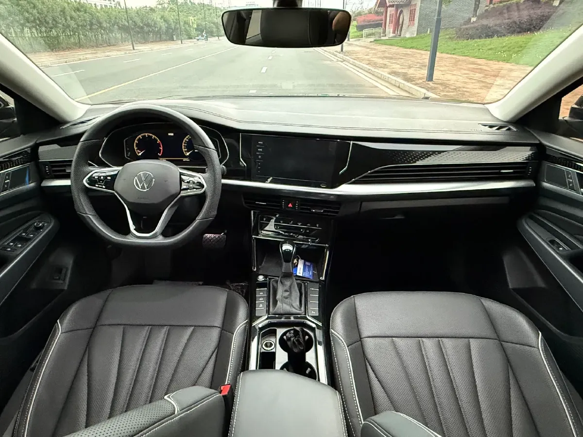 2024 Volkswagen Passat 2.0T 186HP L4 7DCT,autocango,china used car exporter,china ev exporter,chinese used car exporter,chinese used ev exporter