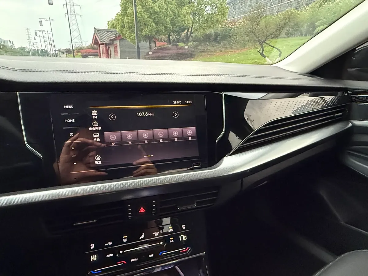 2024 Volkswagen Passat 2.0T 186HP L4 7DCT,autocango,china used car exporter,china ev exporter,chinese used car exporter,chinese used ev exporter