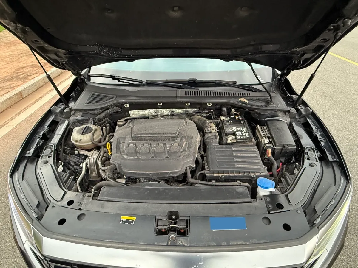 2024 Volkswagen Passat 2.0T 186HP L4 7DCT,autocango,china used car exporter,china ev exporter,chinese used car exporter,chinese used ev exporter