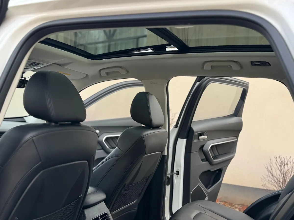 2017 Haval H6 2.0T 197HP L4 7DCT,autocango,china used car exporter,china ev exporter,chinese used car exporter,chinese used ev exporter