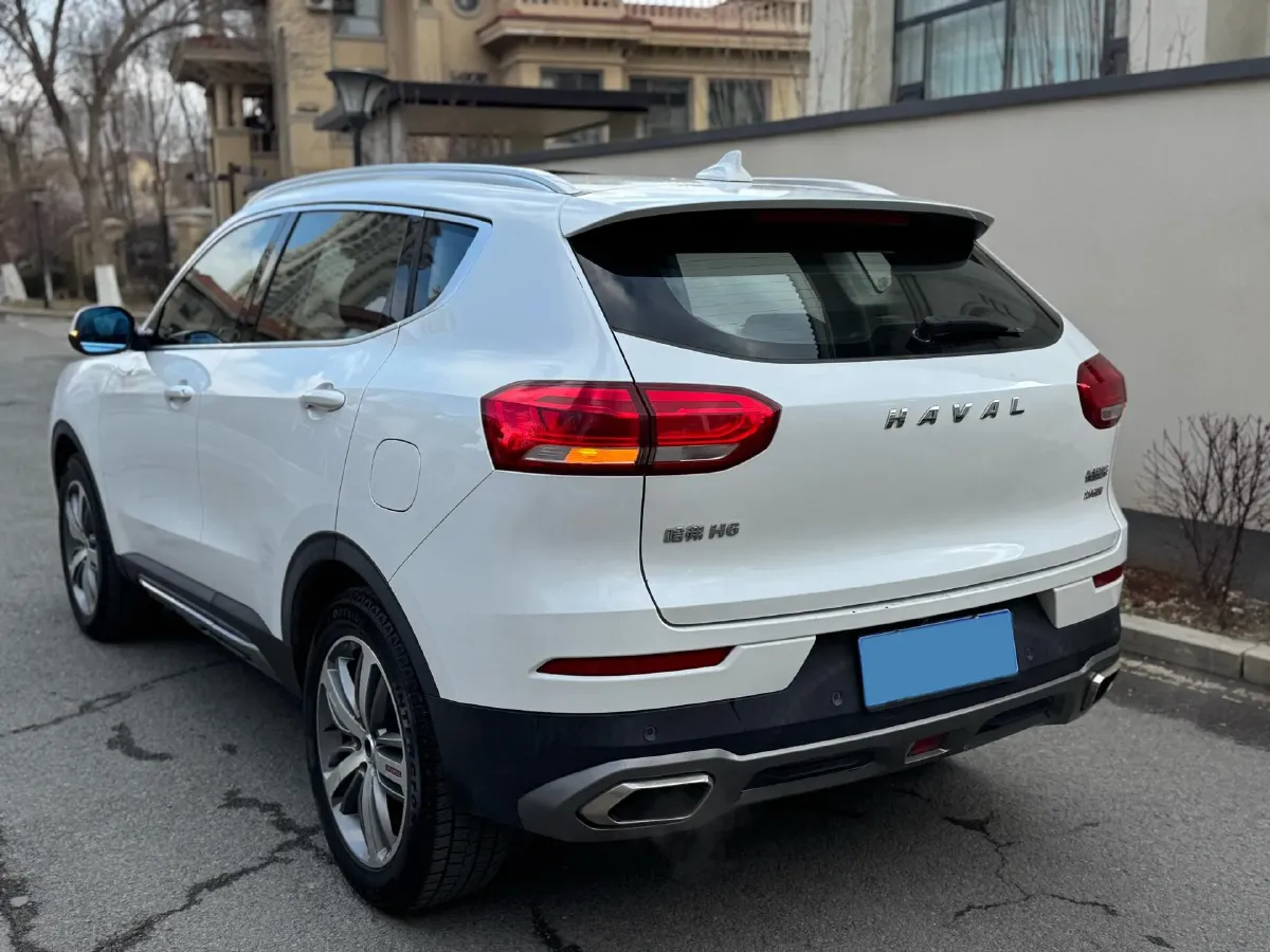 2017 Haval H6 2.0T 197HP L4 7DCT,autocango,china used car exporter,china ev exporter,chinese used car exporter,chinese used ev exporter
