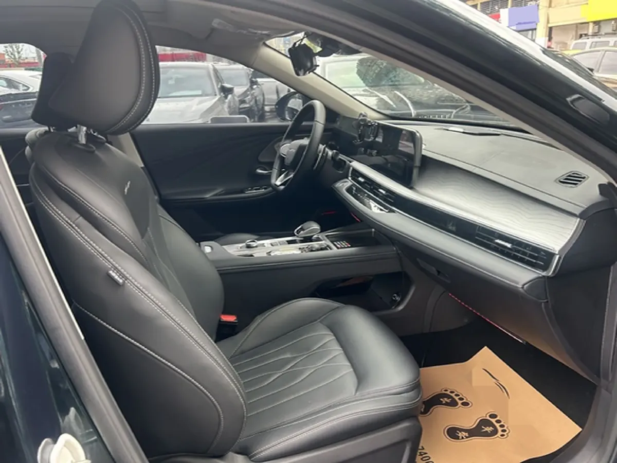 2024 Chery Arrizo 8 2.0T 254HP L4 7DCT,autocango,china used car exporter,china ev exporter,chinese used car exporter,chinese used ev exporter