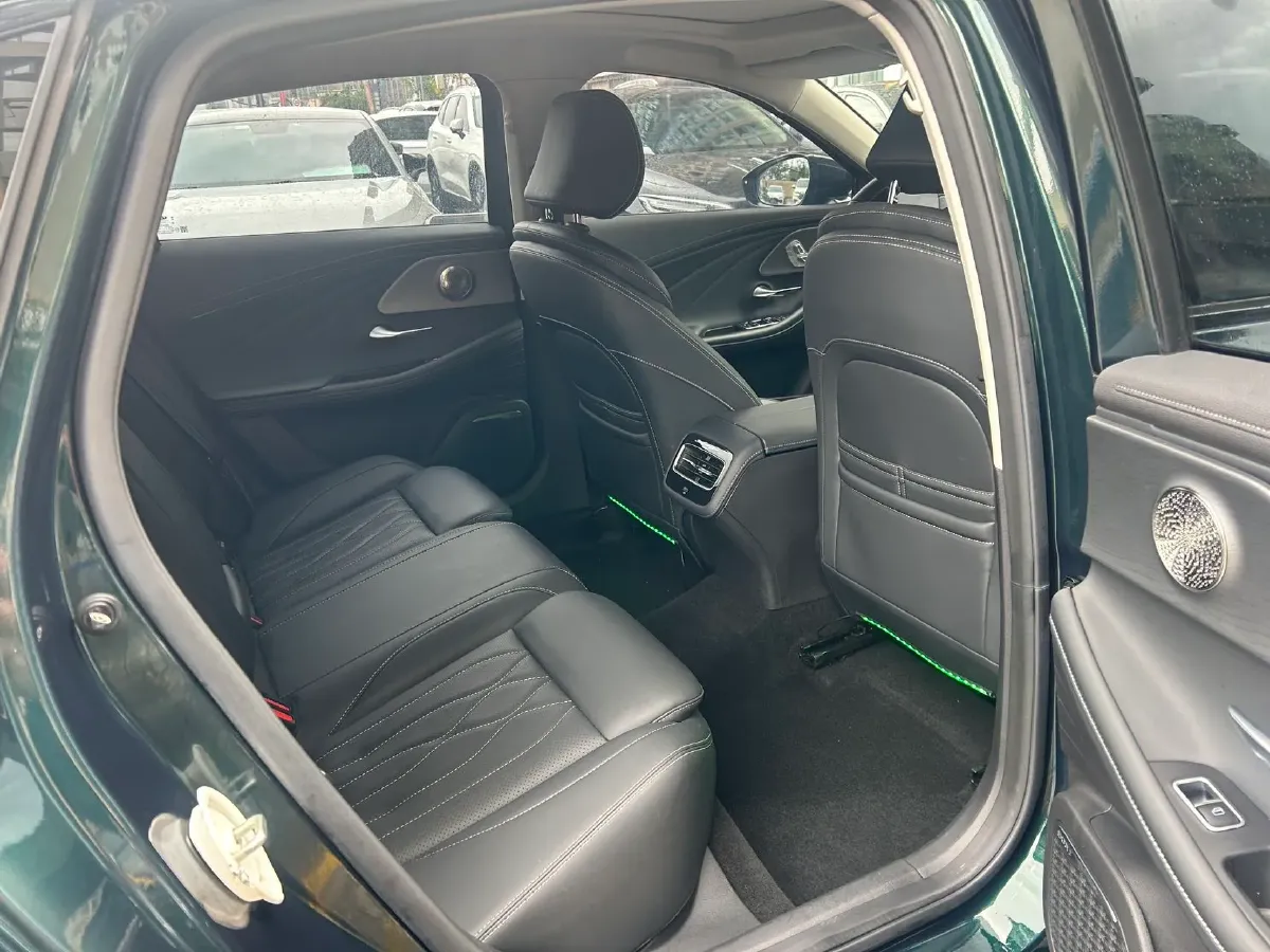 2024 Chery Arrizo 8 2.0T 254HP L4 7DCT,autocango,china used car exporter,china ev exporter,chinese used car exporter,chinese used ev exporter