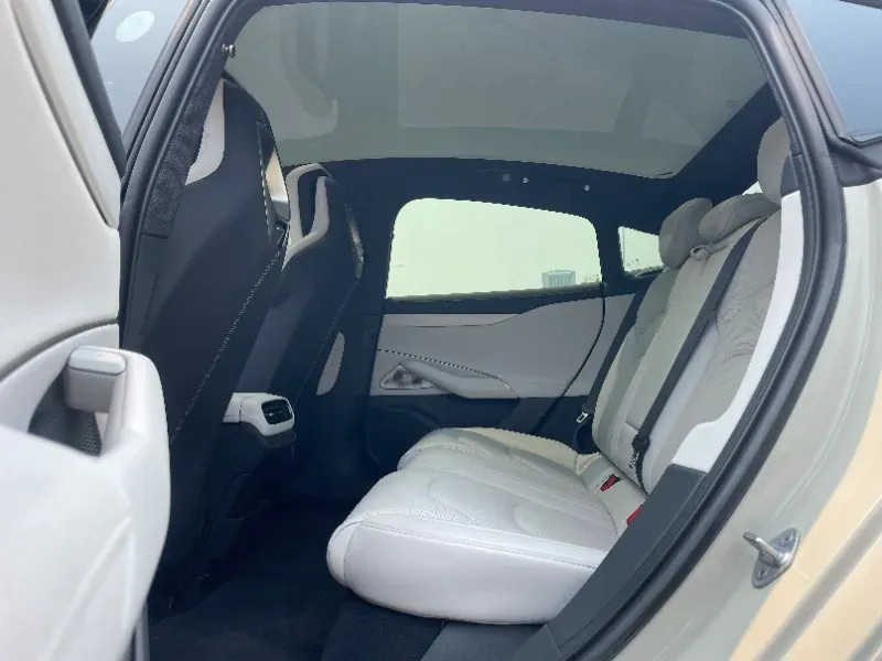 2024 MI SU7 BEV 94.3KWH,autocango,china used car exporter,china ev exporter,chinese used car exporter,chinese used ev exporter