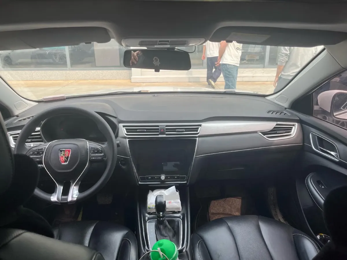 2020 Roewe i5 1.5L 120HP L4 CVT,autocango,china used car exporter,china ev exporter,chinese used car exporter,chinese used ev exporter