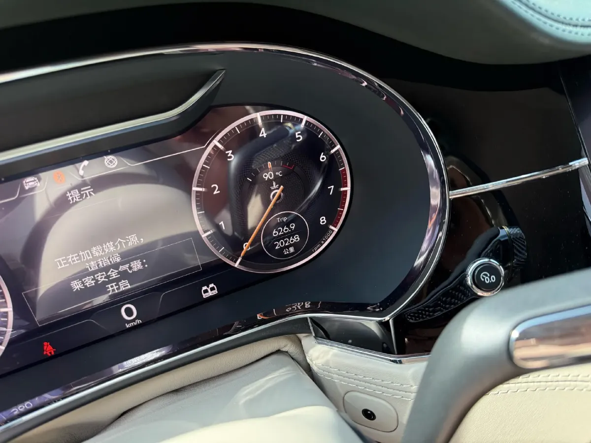 2022 Bentley Continental 4.0T 549HP V8 8DCT,autocango,china used car exporter,china ev exporter,chinese used car exporter,chinese used ev exporter