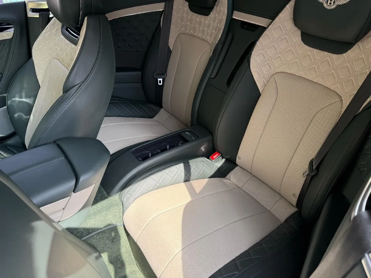 2022 Bentley Continental 4.0T 549HP V8 8DCT,autocango,china used car exporter,china ev exporter,chinese used car exporter,chinese used ev exporter