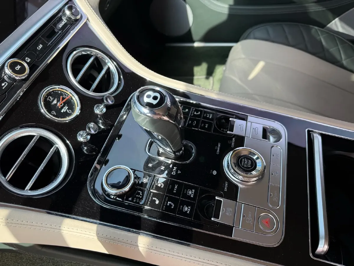 2022 Bentley Continental 4.0T 549HP V8 8DCT,autocango,china used car exporter,china ev exporter,chinese used car exporter,chinese used ev exporter