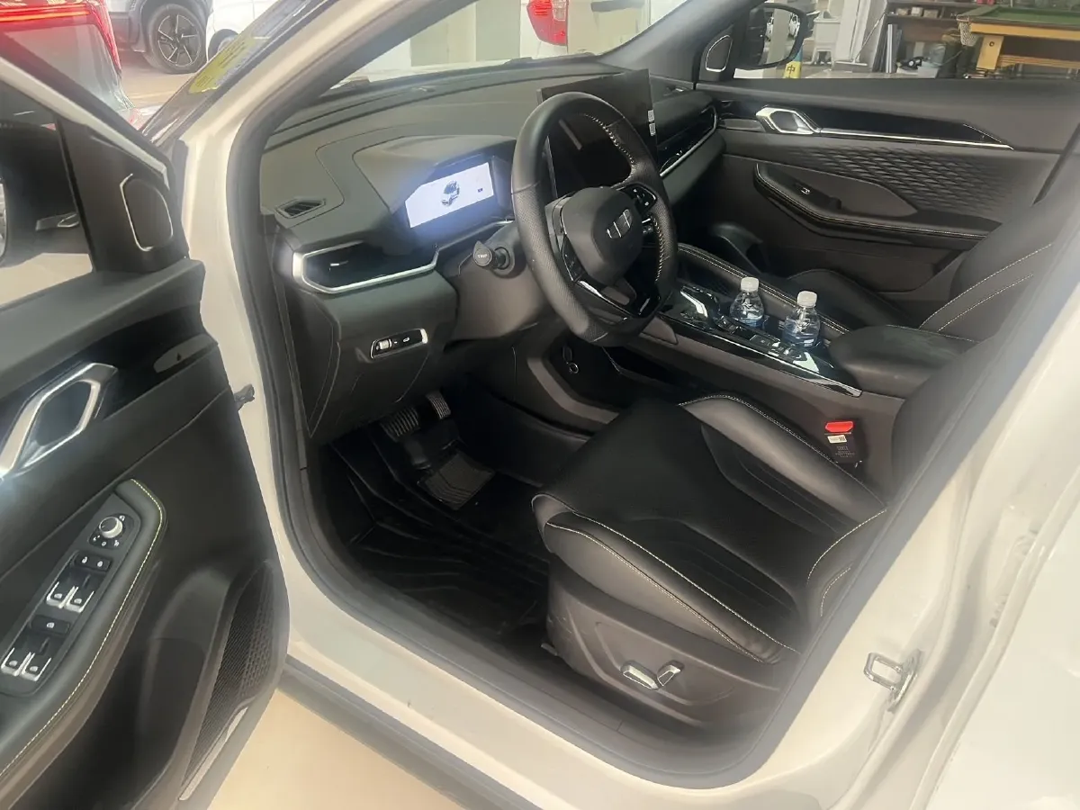 2025 Geely Coolray 1.5T 181HP L4 7DCT,autocango,china used car exporter,china ev exporter,chinese used car exporter,chinese used ev exporter