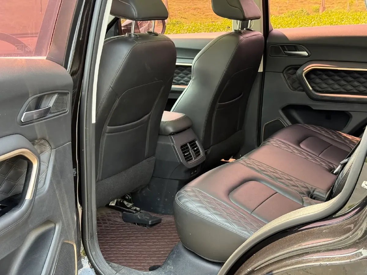 2020 Haval H6 1.5T 169HP L4 7DCT,autocango,china used car exporter,china ev exporter,chinese used car exporter,chinese used ev exporter