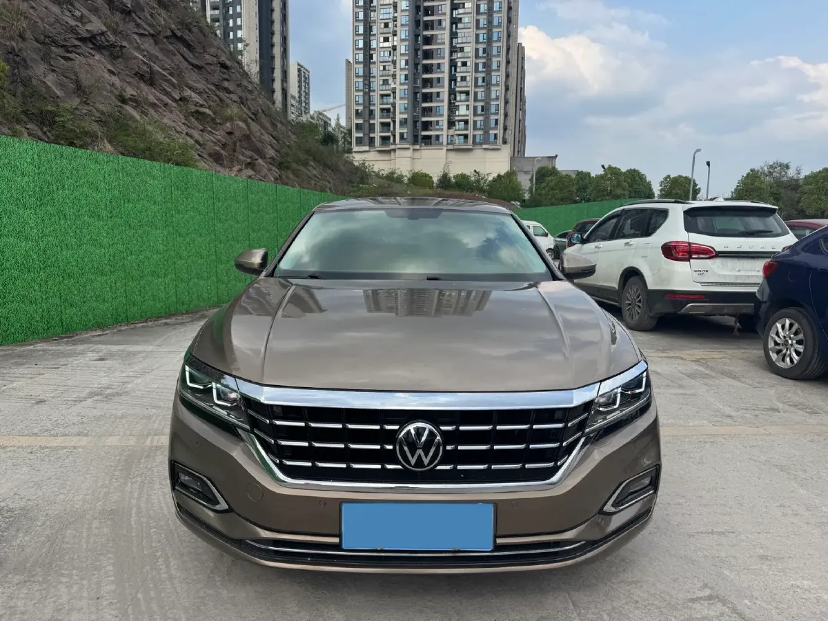 2019 Skoda Kodiak 2.0T 186HP L4 7DCT,autocango,china used car exporter,china ev exporter,chinese used car exporter,chinese used ev exporter
